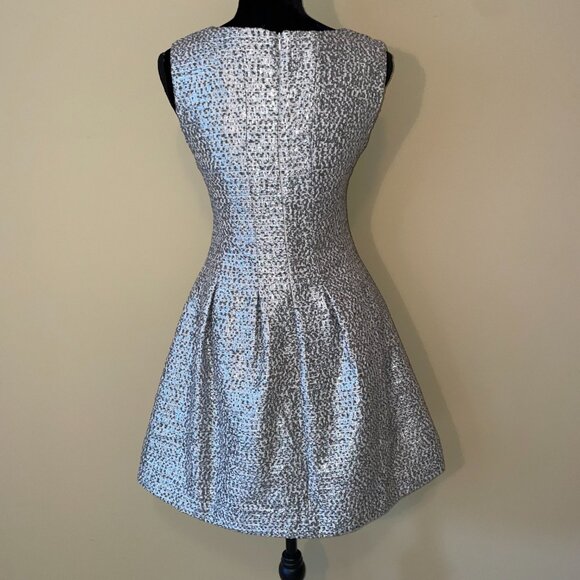 J.O.A. Silver Metallic Sleeveless Fit & Flare Party Dress – Size L - Picture 5 of 13